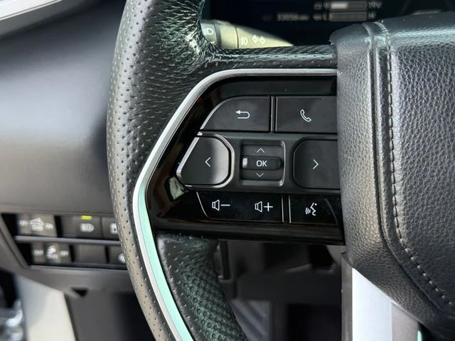 Used 2024 Silver Toyota Platinum image 13