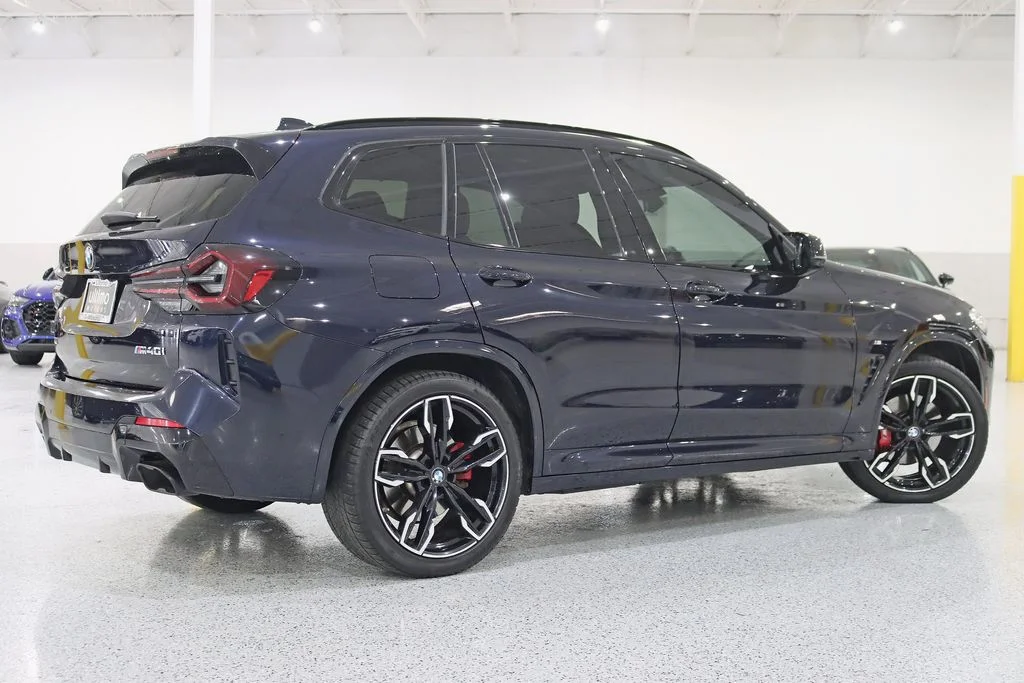 Used 2023 Black BMW M40i image 9