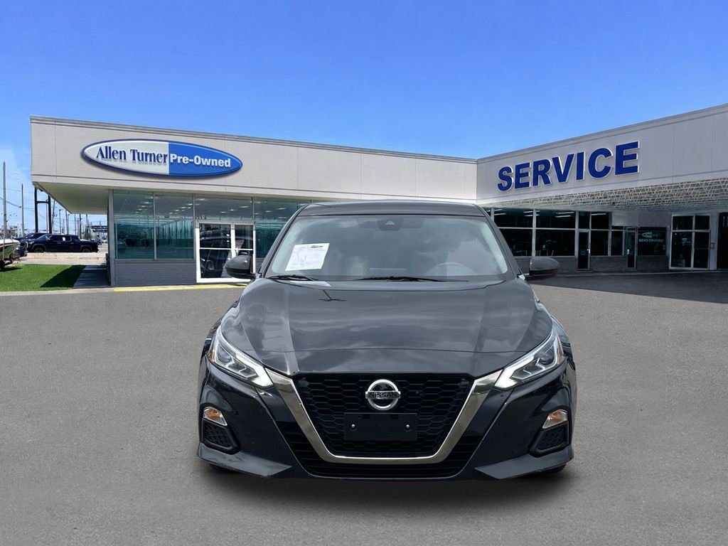 Used 2022 Super Black Clearcoat Nissan 2.5 SR image 3