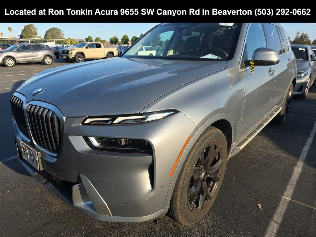 Used 2025 Gray Metallic BMW xDrive40i image 3
