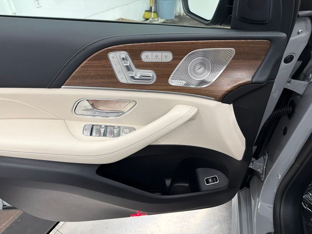 New 2026 MANUFAKTUR Alpine Grey Mercedes-Benz GLE 450 image 17