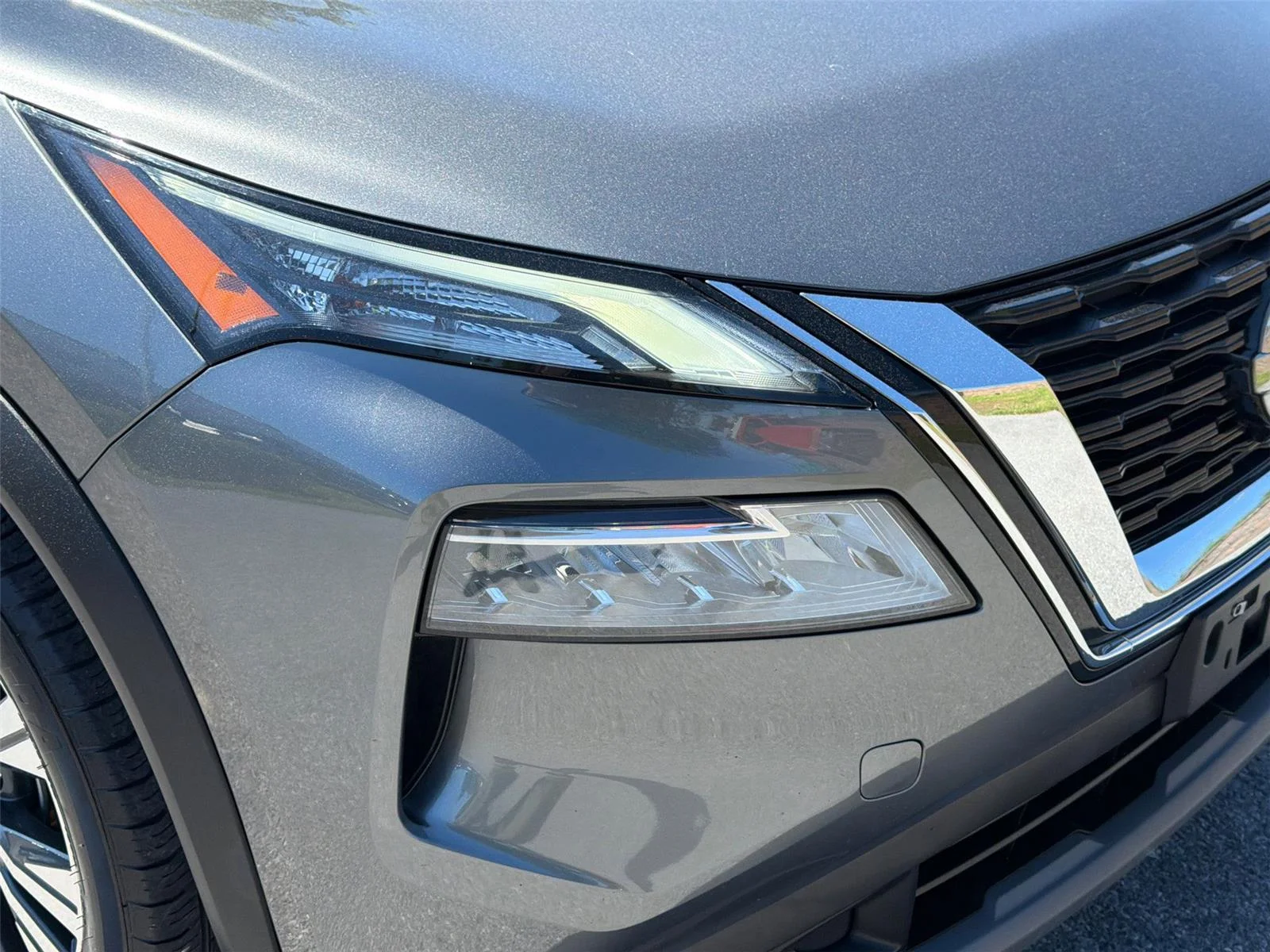 Used 2021 Gun Metallic Nissan SV image 30