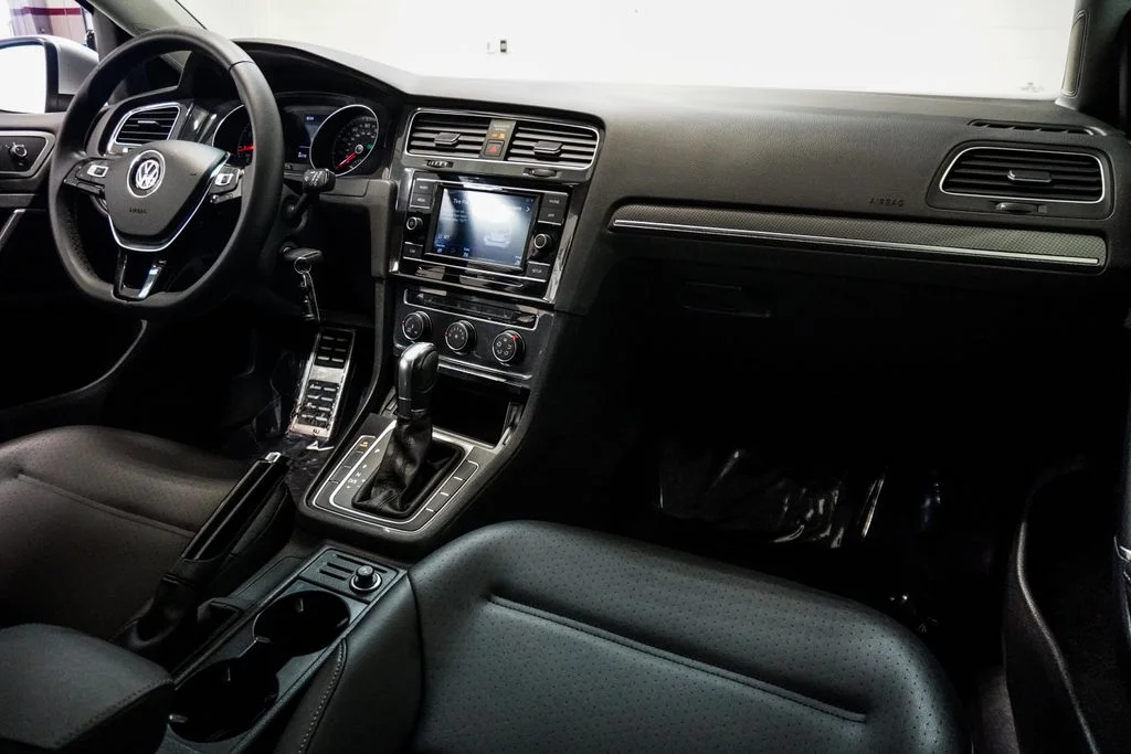 Used 2019  Volkswagen TSI S image 14