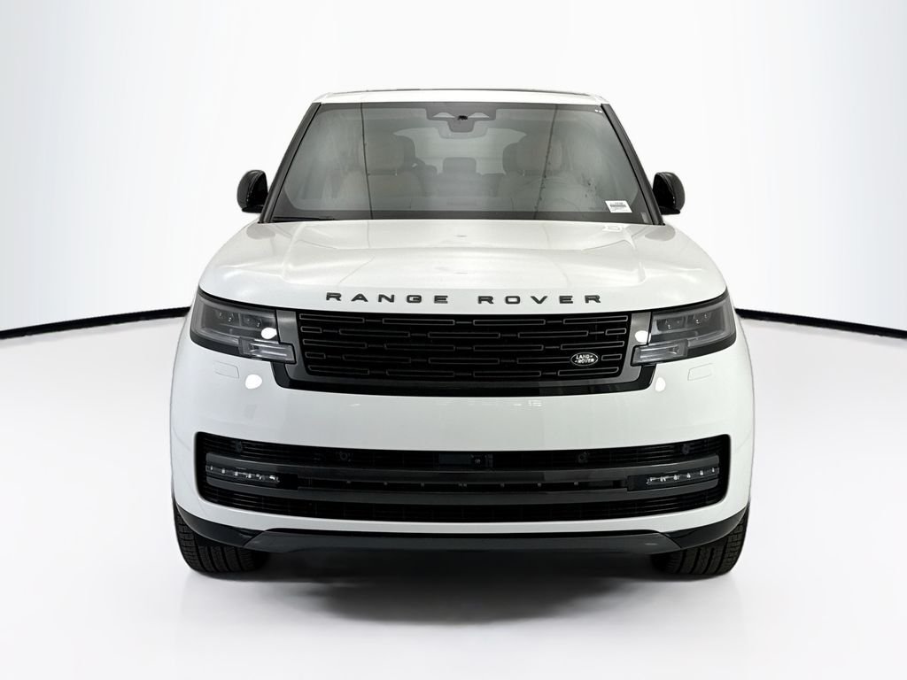 New 2026 Fuji White LAND ROVER SE LWB 7-Seats / V8 image 2