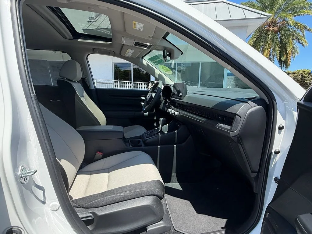 Used 2024 White Honda EX image 17