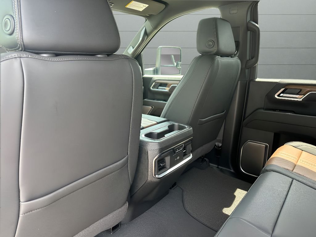 2026 Chevrolet Silverado 2500 HD High Country - Photo 17
