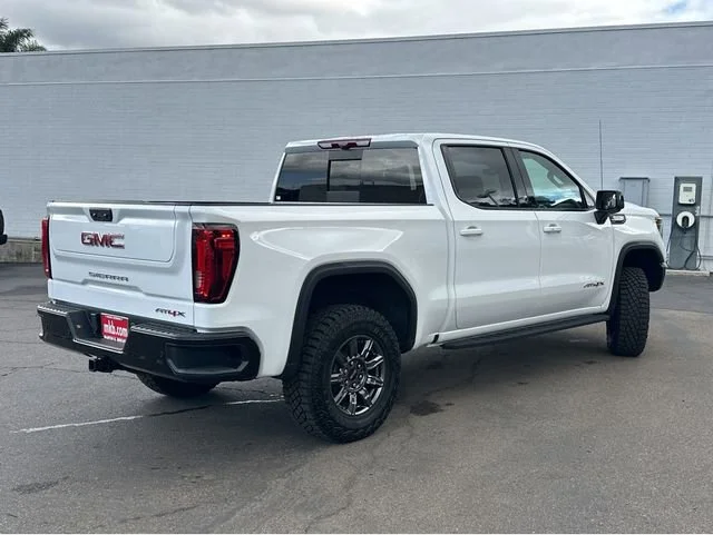 2026 GMC Sierra 1500 AT4X - Photo 11