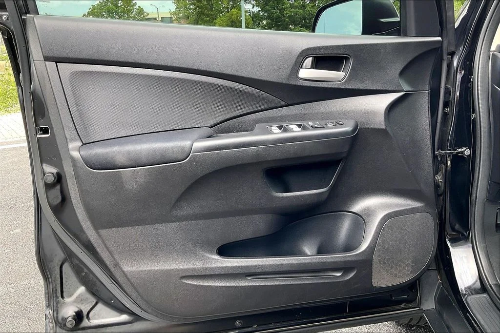 Used 2016  Honda LX image 19