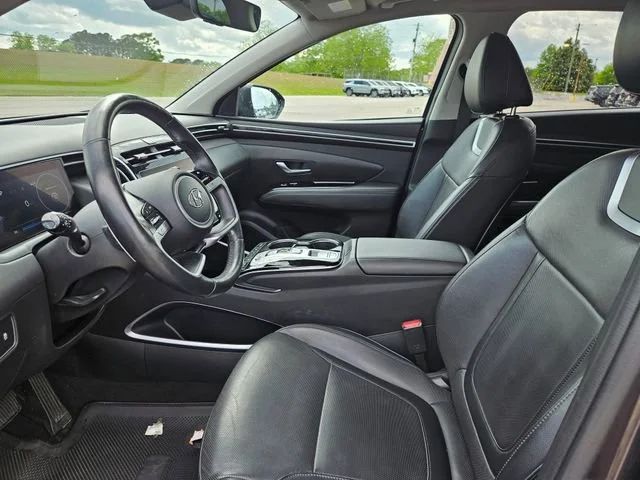 Used 2023 Black Hyundai Limited image 9
