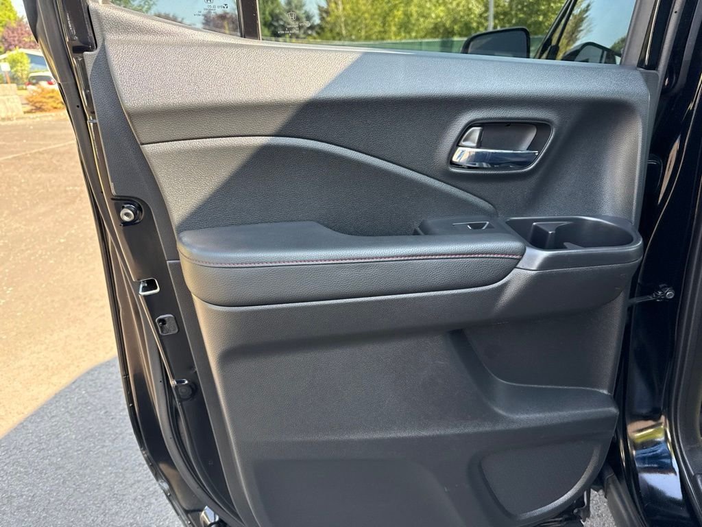 Used 2022 Crystal Black Pearl Honda Black Edition image 19