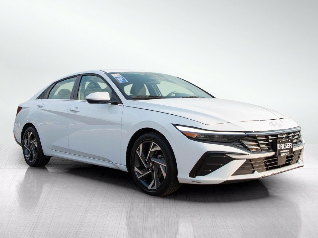 Certified Used 2025 Serenity White Hyundai SEL Convenience IVT image 9