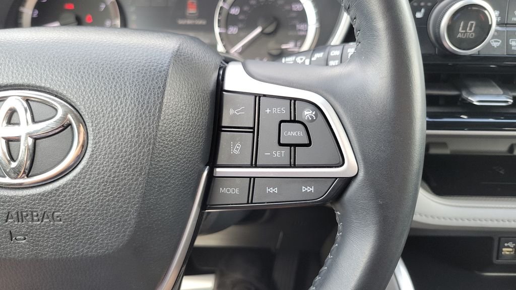 Used 2023 Gray Toyota XLE image 21