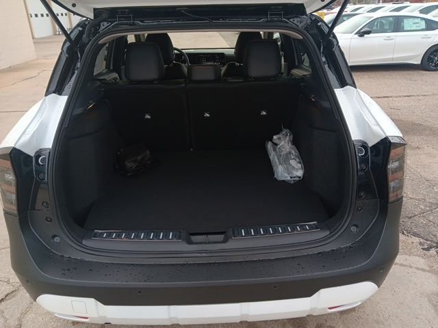 New 2026 Aspen White TriCoat / Super Black Two-tone Nissan SR image 35