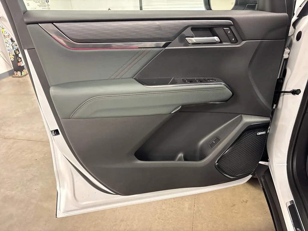 2026 GMC Acadia AT4 - Photo 21