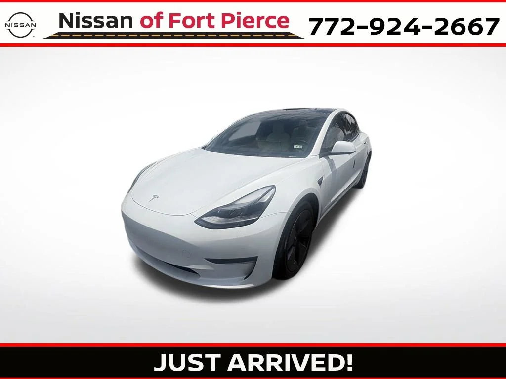Used 2023 White Tesla Base image 1