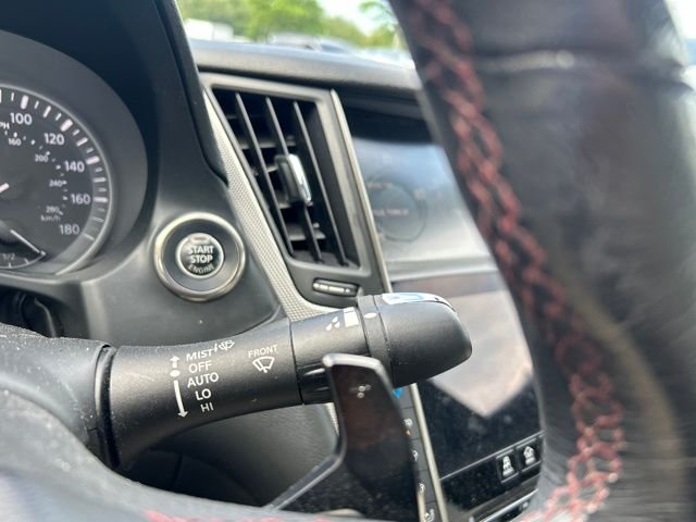 Used 2019 White INFINITI Red Sport 400 image 30