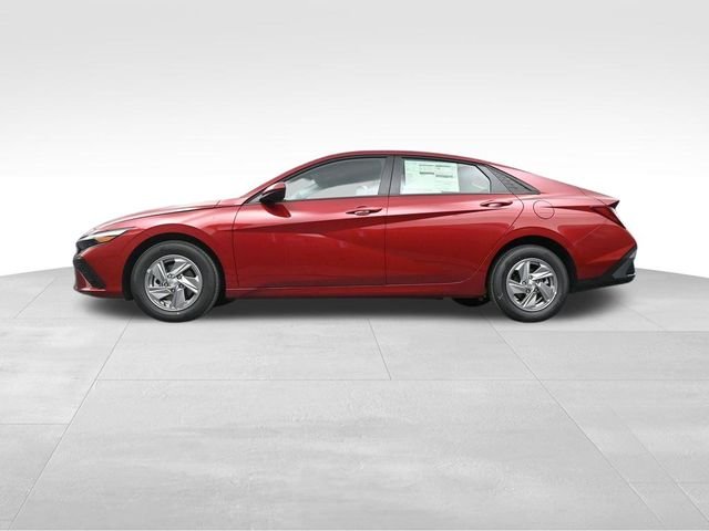 Certified Used 2026 Red Hyundai SE image 33