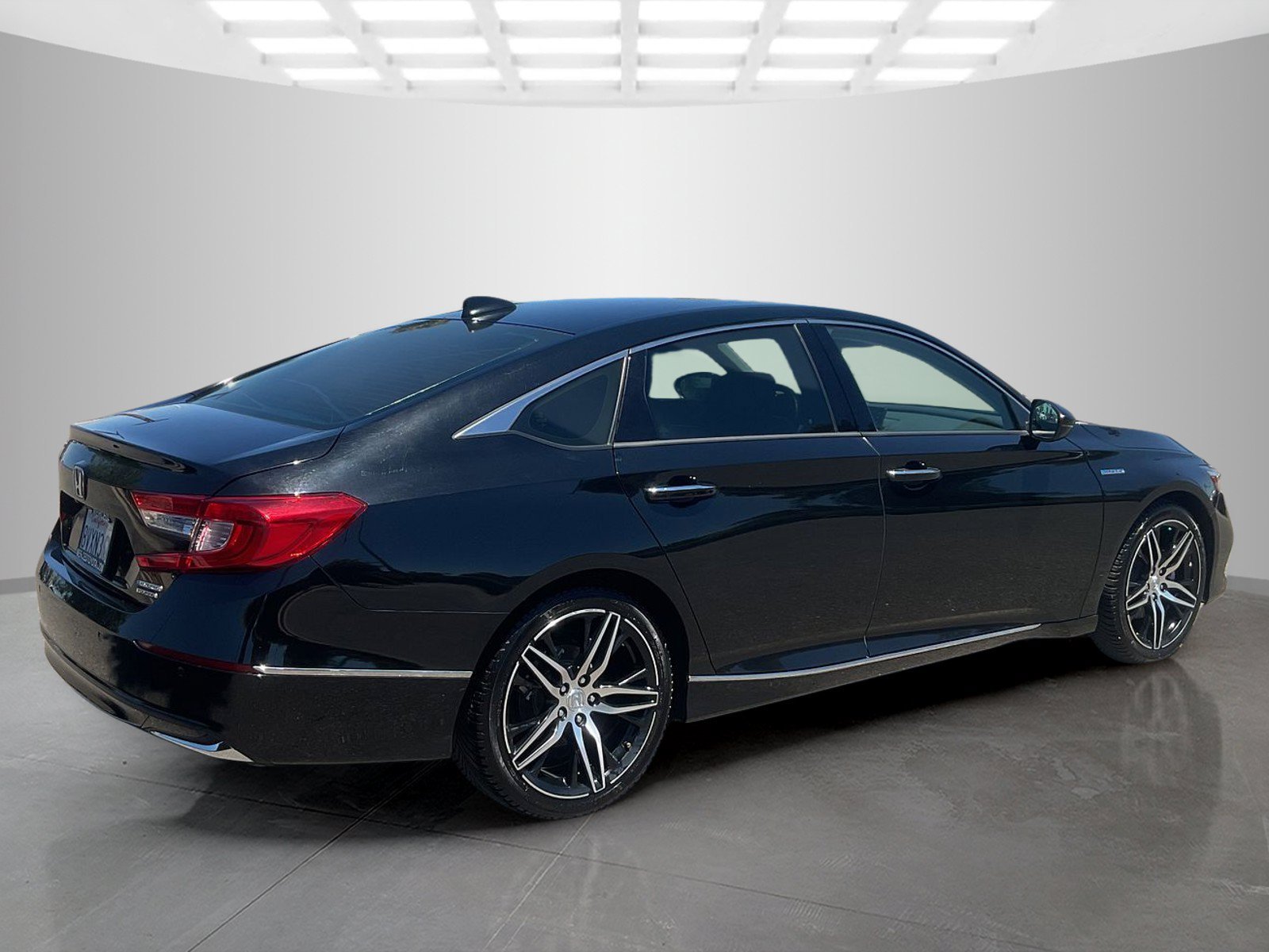 Used 2021 Crystal Black Pearl Honda Touring image 5