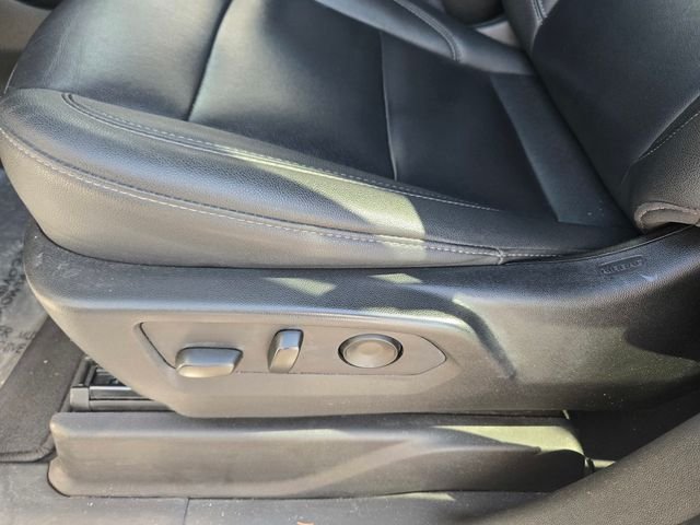 Used 2024 White Chevrolet LT image 13