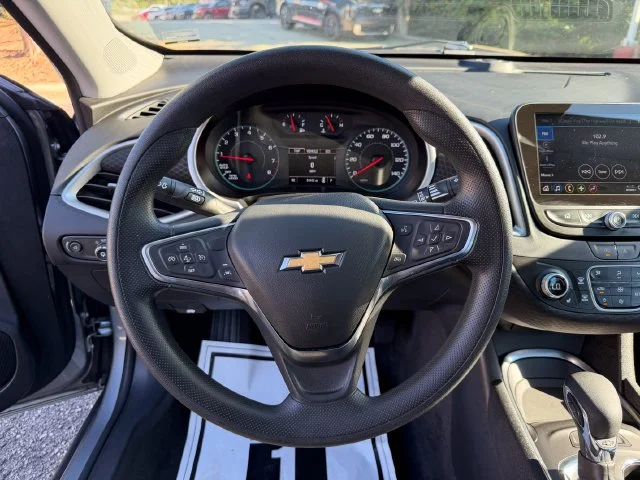 Used 2025 Sterling Gray Metallic Chevrolet LT image 19