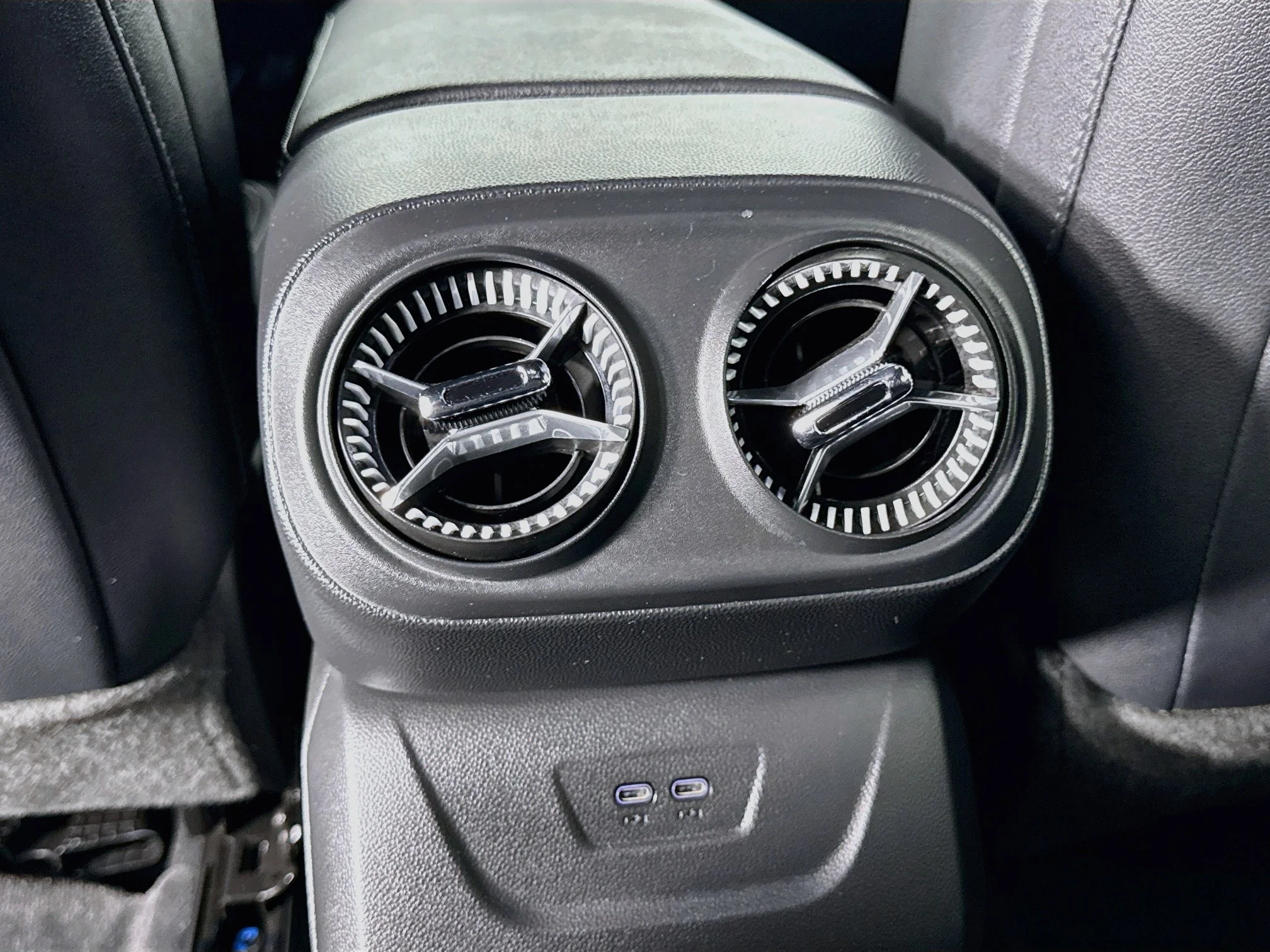 Used 2025 Black Chevrolet LT image 27