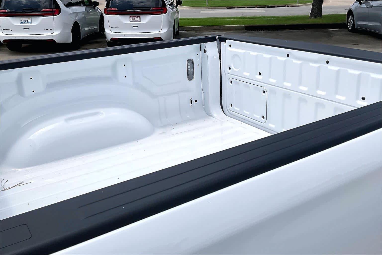 New 2026 Bright White Clear-Coat Exterior Paint RAM Laramie image 16