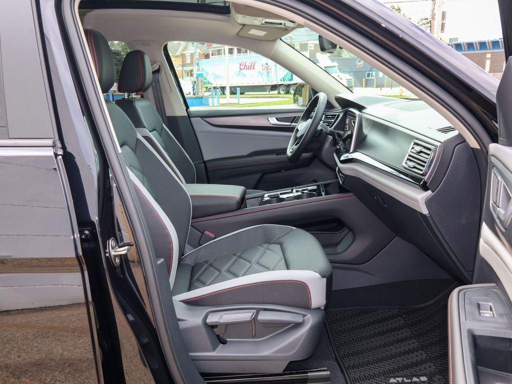 New 2026 Black Volkswagen 2.0T Peak Edition image 30