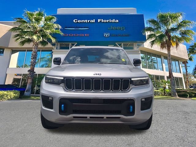 Certified Used 2024 Silver Jeep Overland 4xe image 3