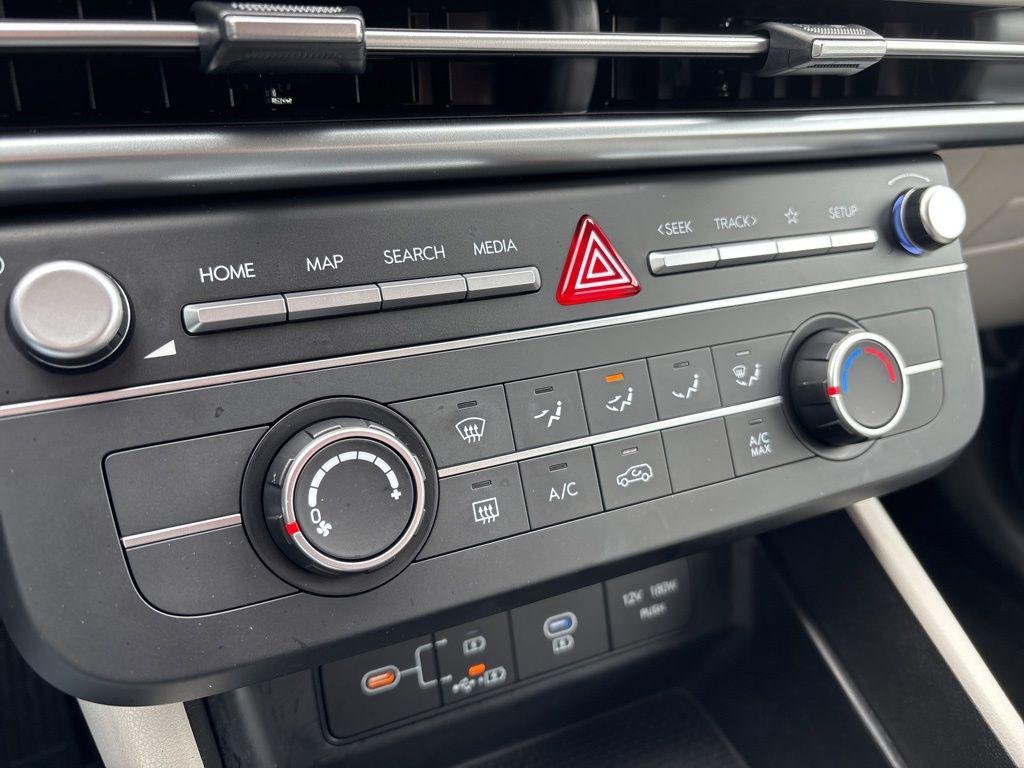 New 2026 White Hyundai SE AWD image 27
