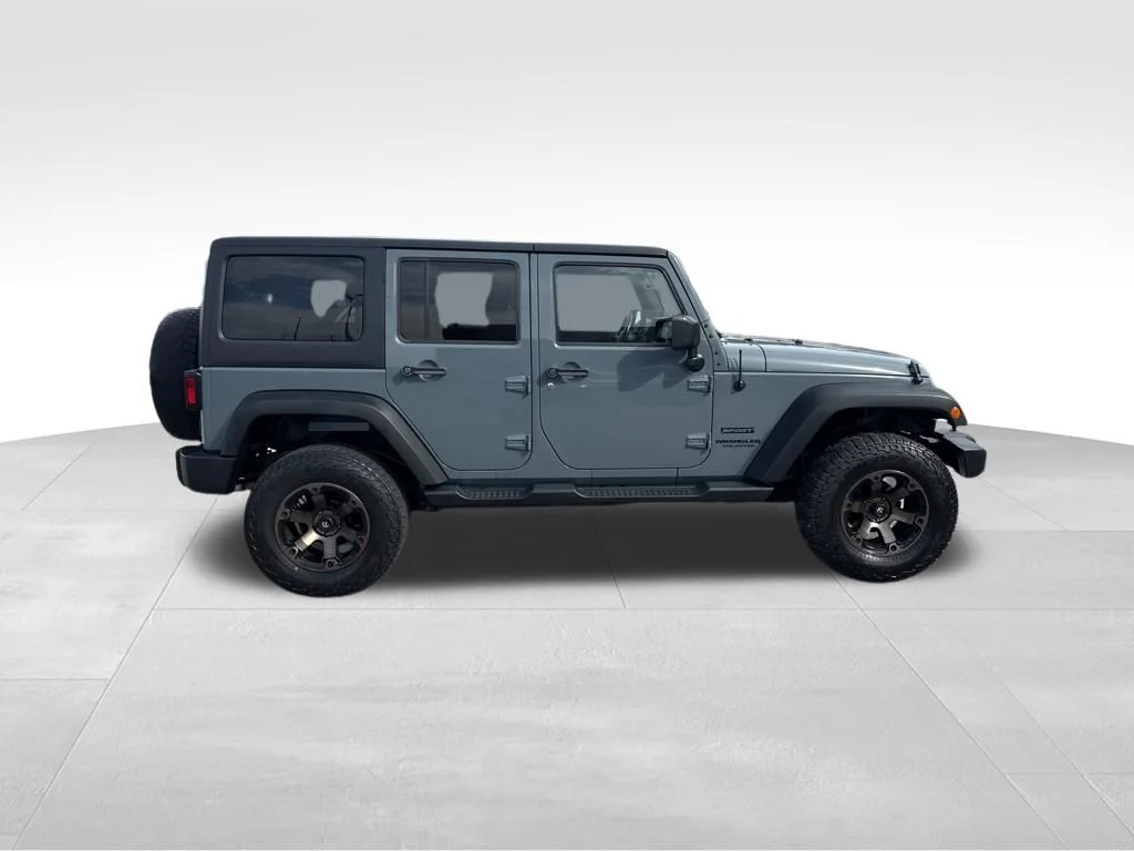 Used 2014 Gray Jeep Unlimited Sport image 7