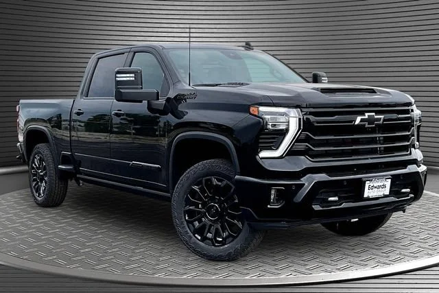 2026 Chevrolet Silverado 2500 HD High Country - Photo 2