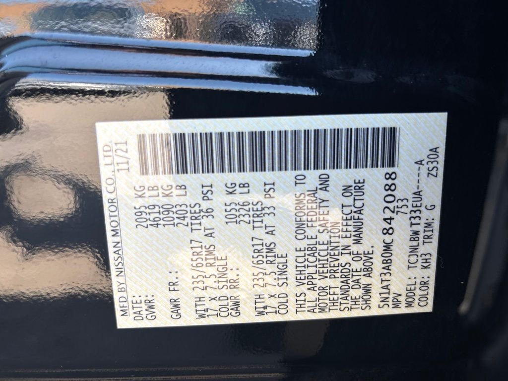 Used 2021 Black Nissan S image 10