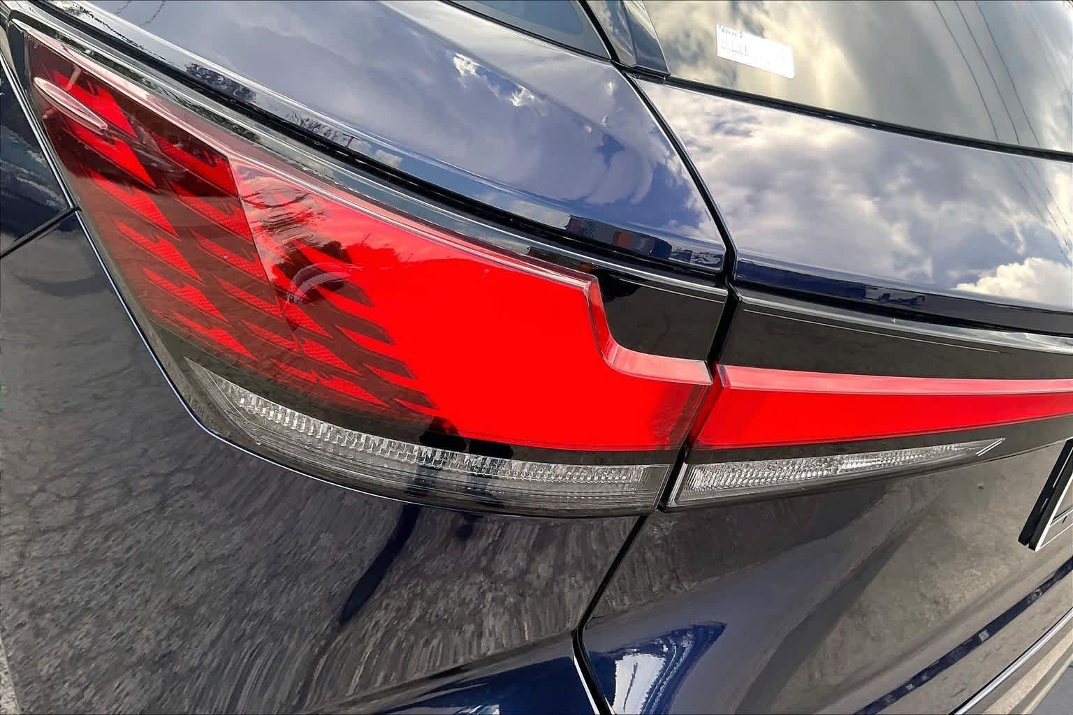 Used 2023 Nightfall Mica Lexus Premium image 28