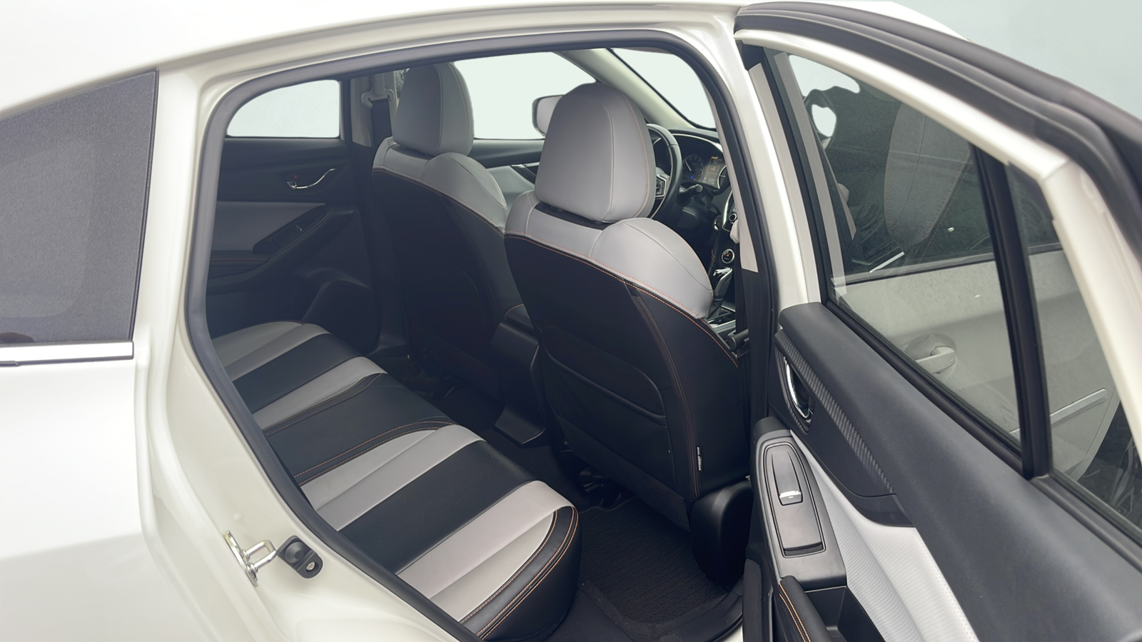 Used 2018 Crystal White Pearl Subaru 2.0i Limited image 16