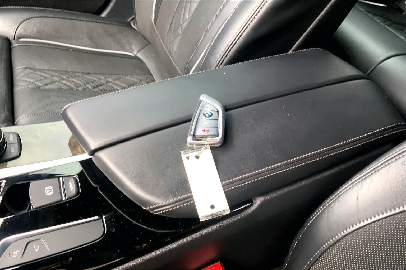 Used 2020 Alpine White BMW M550i xDrive image 14