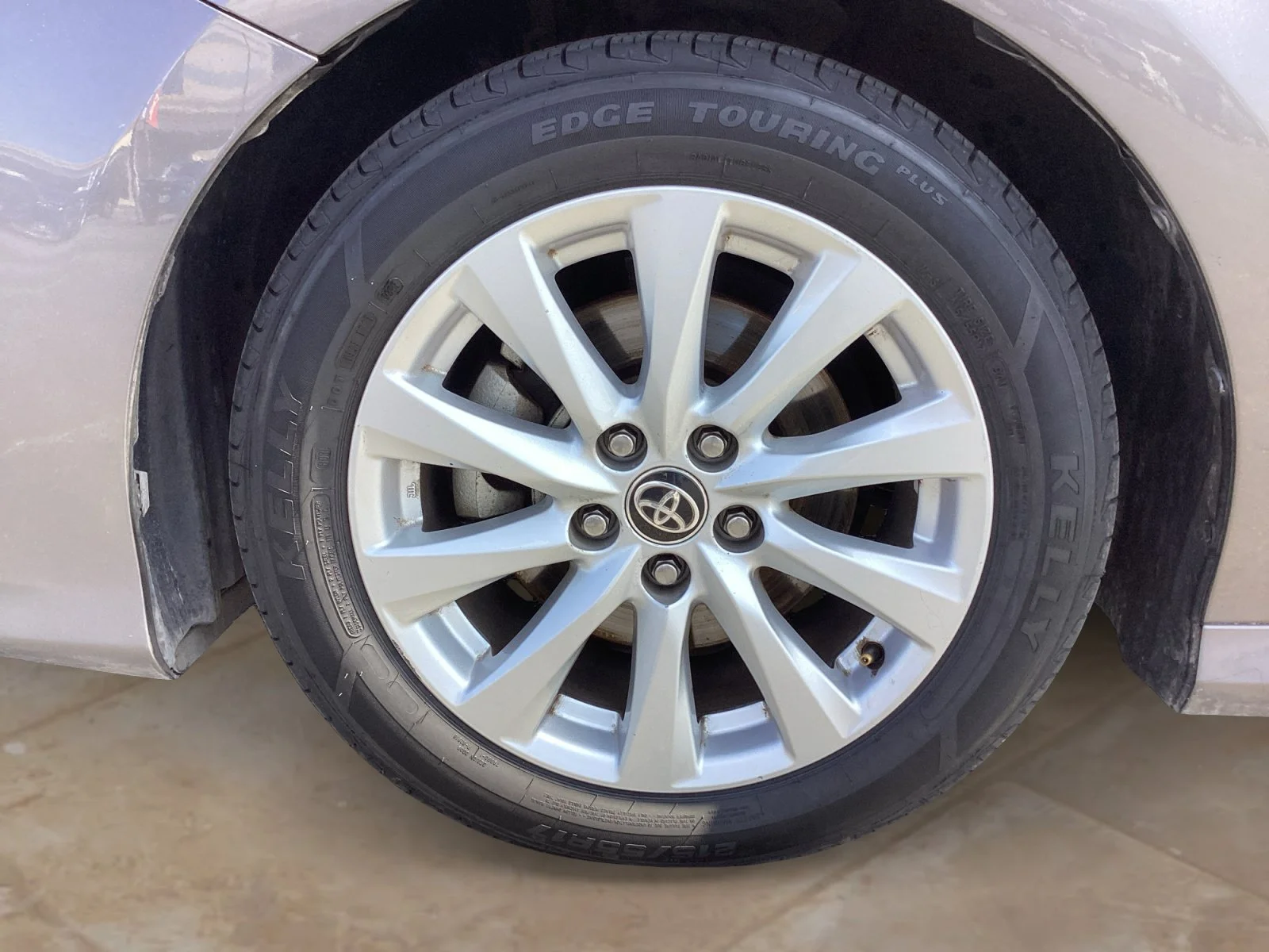 Used 2020 Predawn Gray Mica Toyota LE image 28