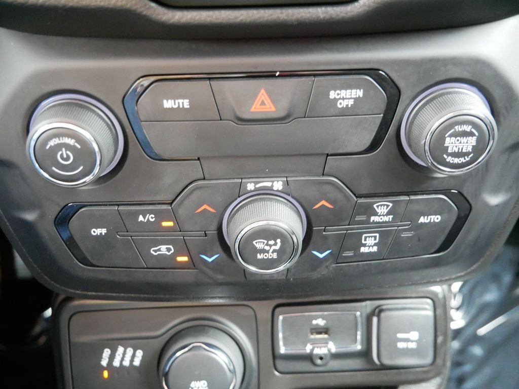 Certified Used 2020 Red Jeep Latitude image 23