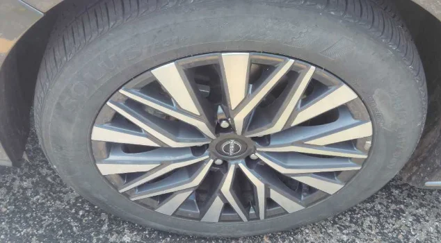 Used 2025 Gun Metallic Nissan 2.5 SV image 12