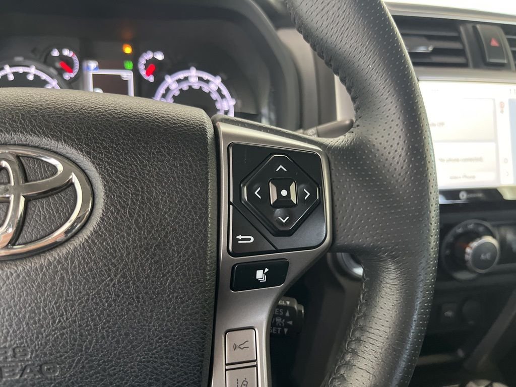 2020 Toyota 4Runner SR5 - Photo 7