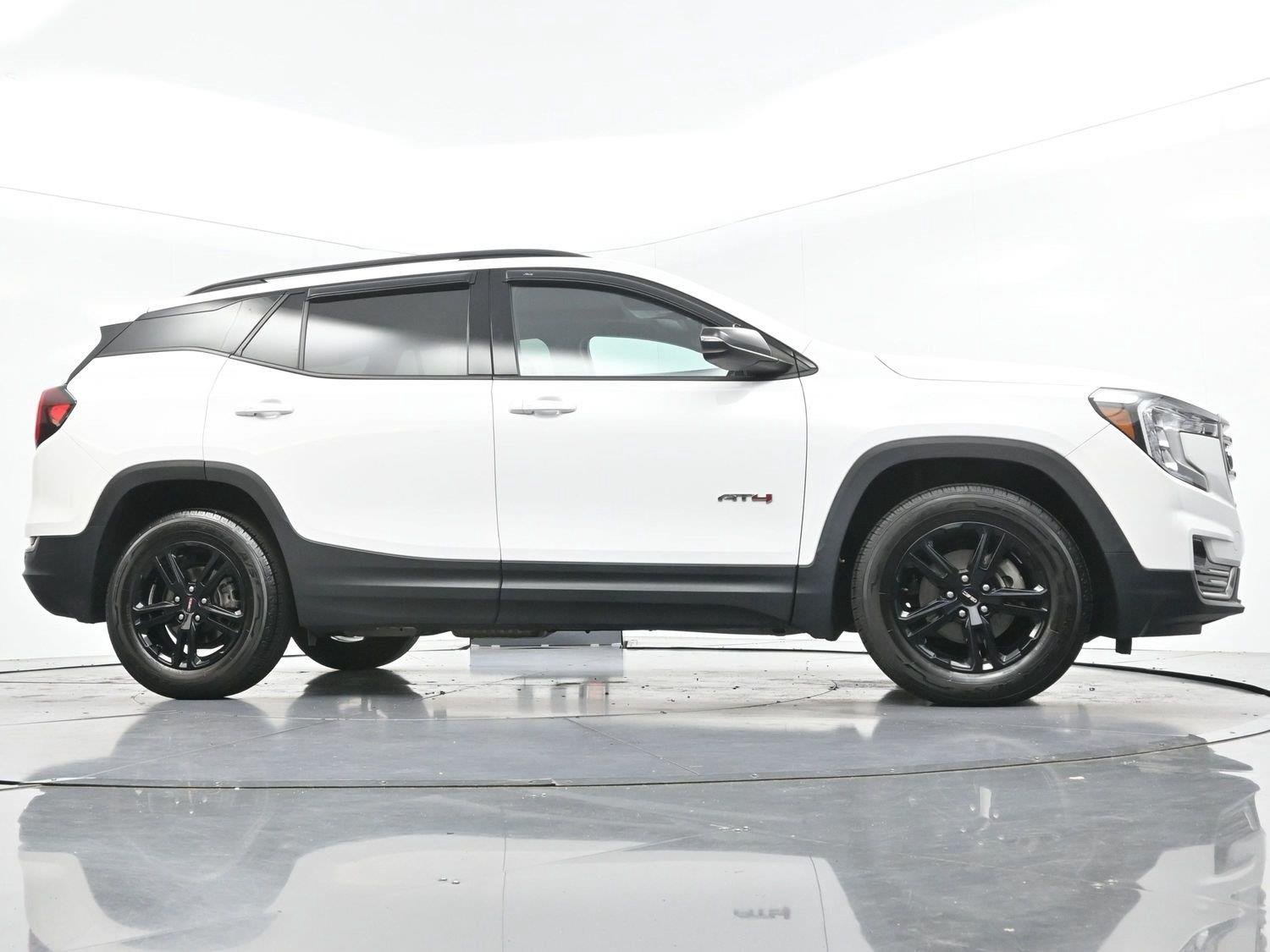 Used 2022 Summit White GMC AT4 image 51