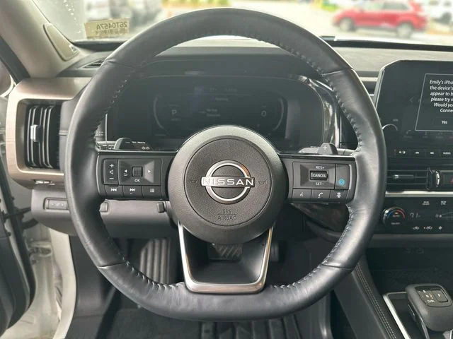 Used 2024 White Nissan Platinum image 15