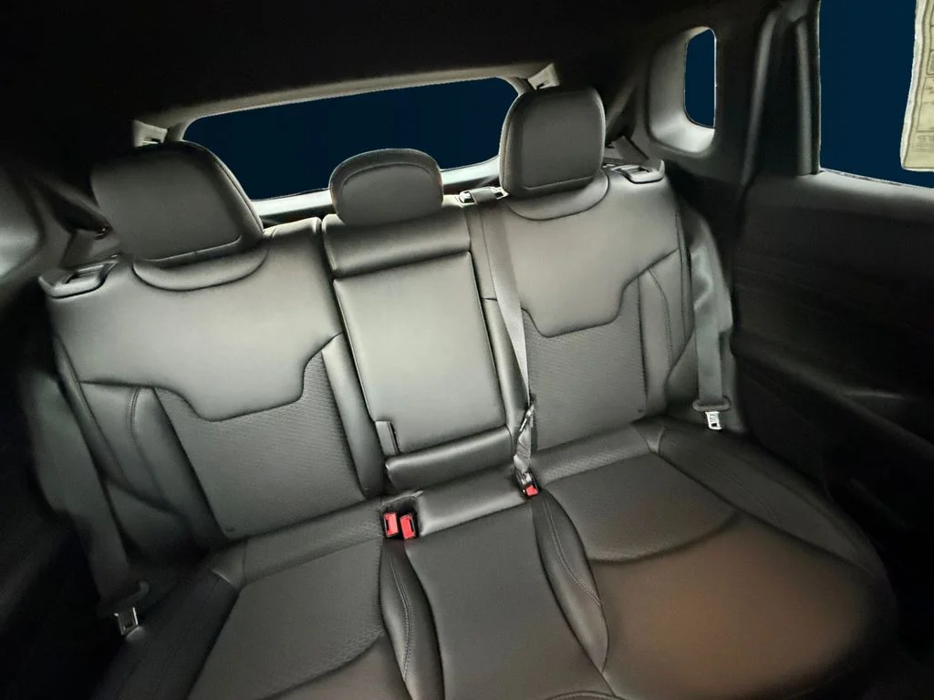 New 2026 Silver Jeep Latitude image 18