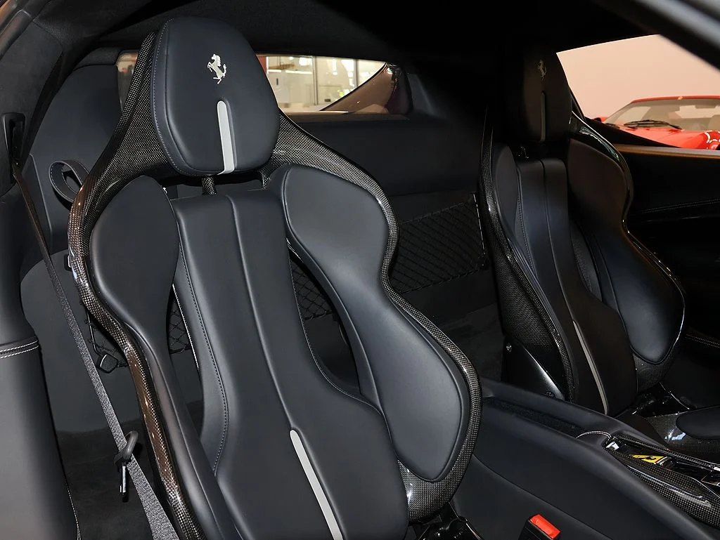 Certified Used 2025 Viola Hong Kong Ferrari  image 30
