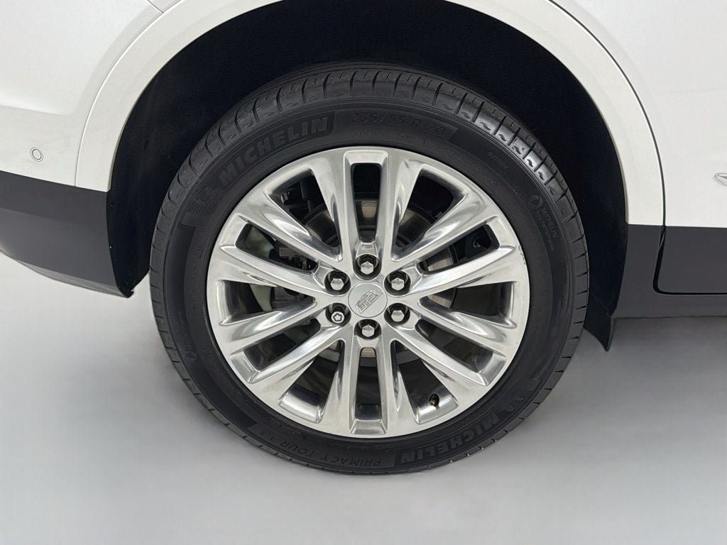 Used 2018 Crystal White Tricoat Cadillac AWD 4dr Platinum image 34