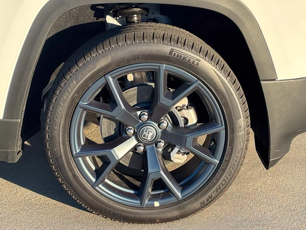 New 2026 Bright White Clearcoat Jeep 85th Anniversary Edition image 31