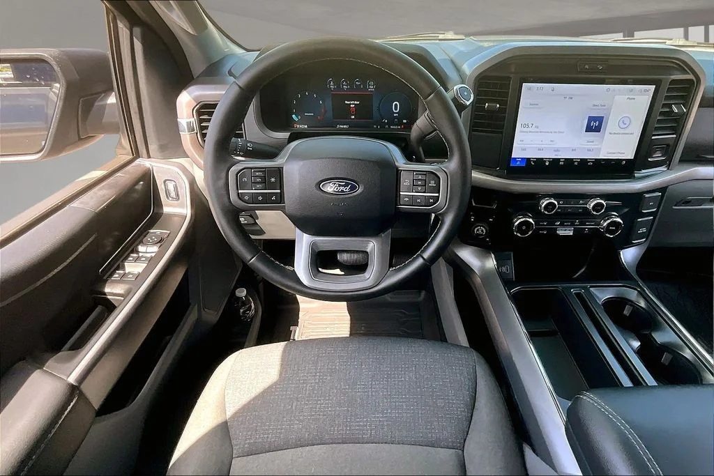 Used 2026 Gray Ford XLT image 9