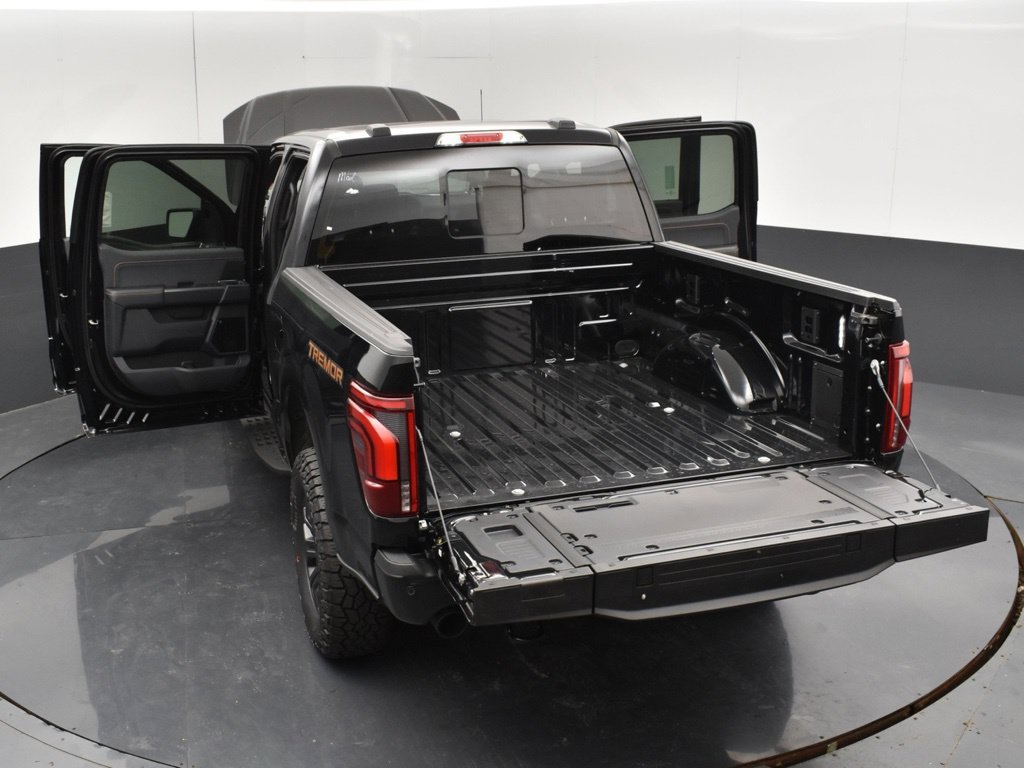 New 2026 Agate Black Metallic Ford Tremor® image 7