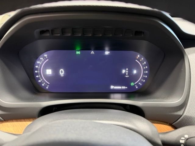 Certified Used 2023 Platinum Gray Metallic Volvo B6 Plus 7-Seater image 39