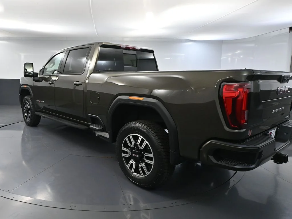 Used 2022 Green GMC AT4 image 9