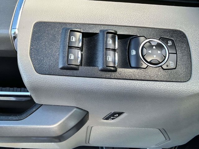 Used 2019 Red Ford XLT image 22
